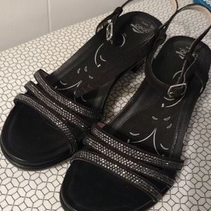 Gently Used ABEO Sandals